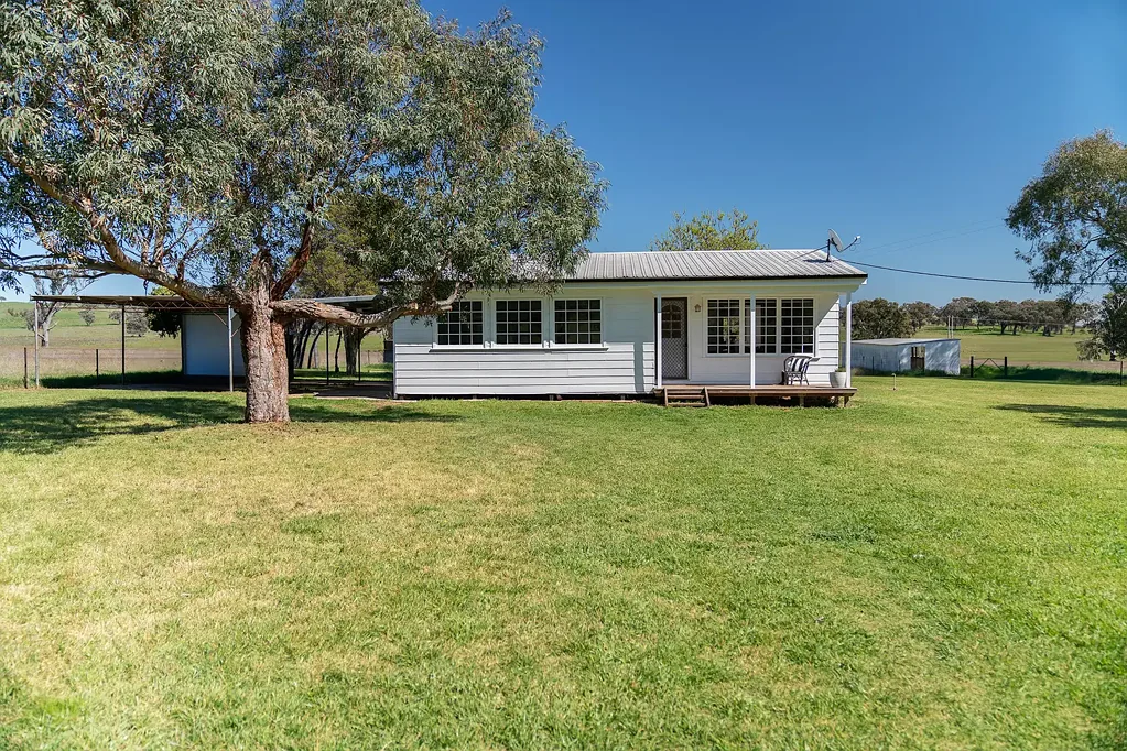 Mudgee CHARMING RENOVATED COTTAGE ON ACREAGE
