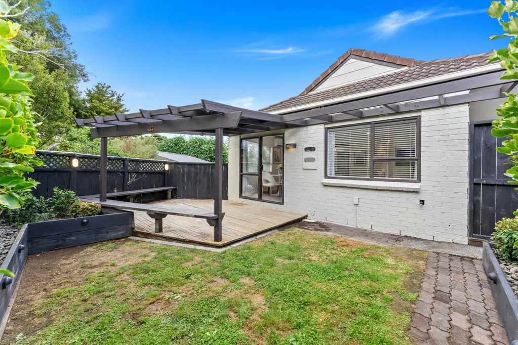 2/1B Eugenia Rise, Totara Heights, Manukau City, Auckland