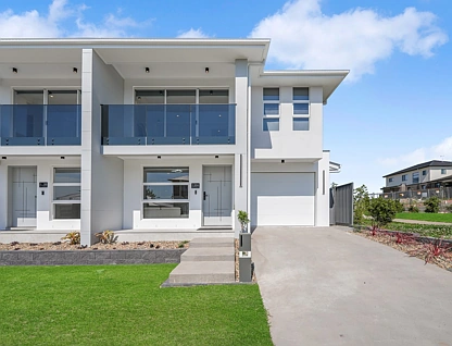 33A April Cresent, Grantham Farm, Central Tablelands, 5房, 3浴, House