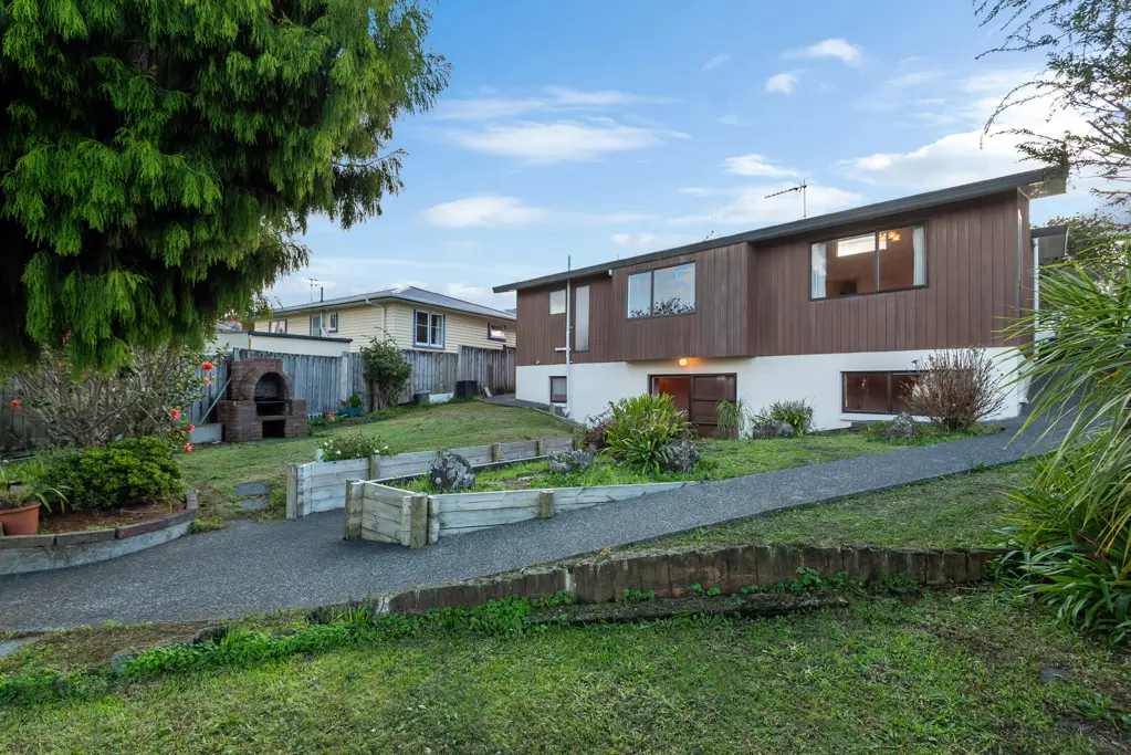 16 Spencer Road, Pinehill, North Shore City, Auckland
