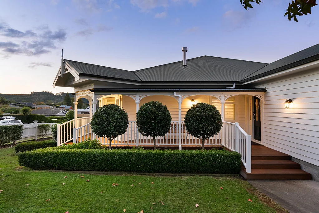 Riverhead 4chambre Timeless Outside, Contemporary Within