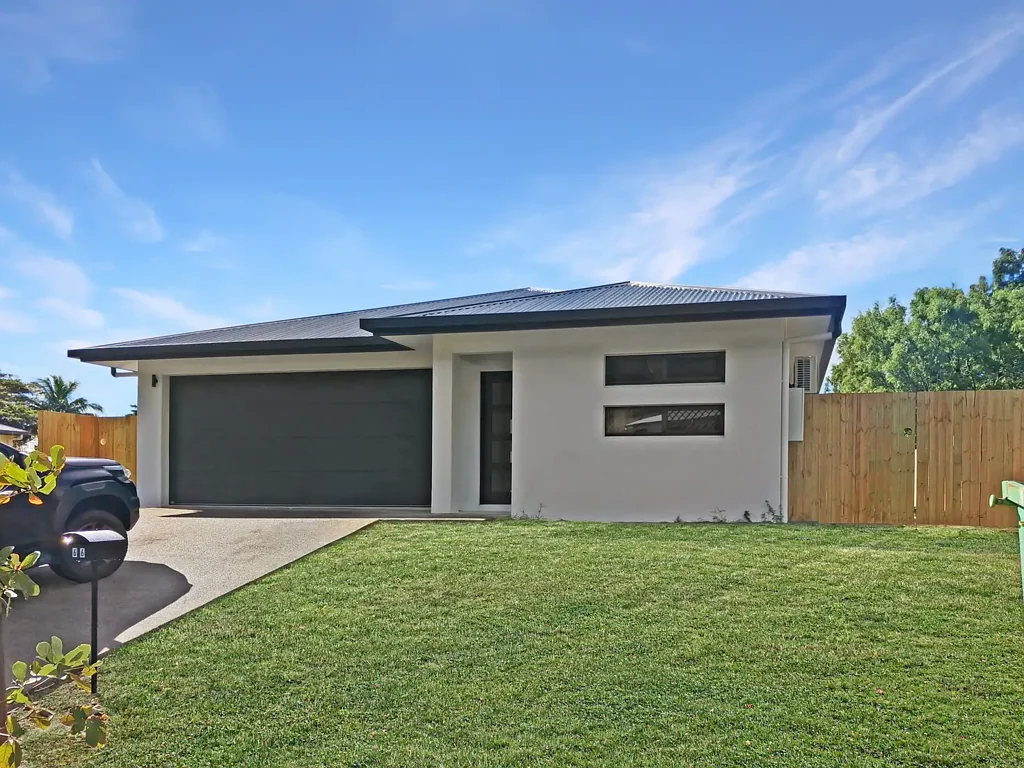 Palm Cove 5 Bedroom Brand new turn key home ready to move into or invest in