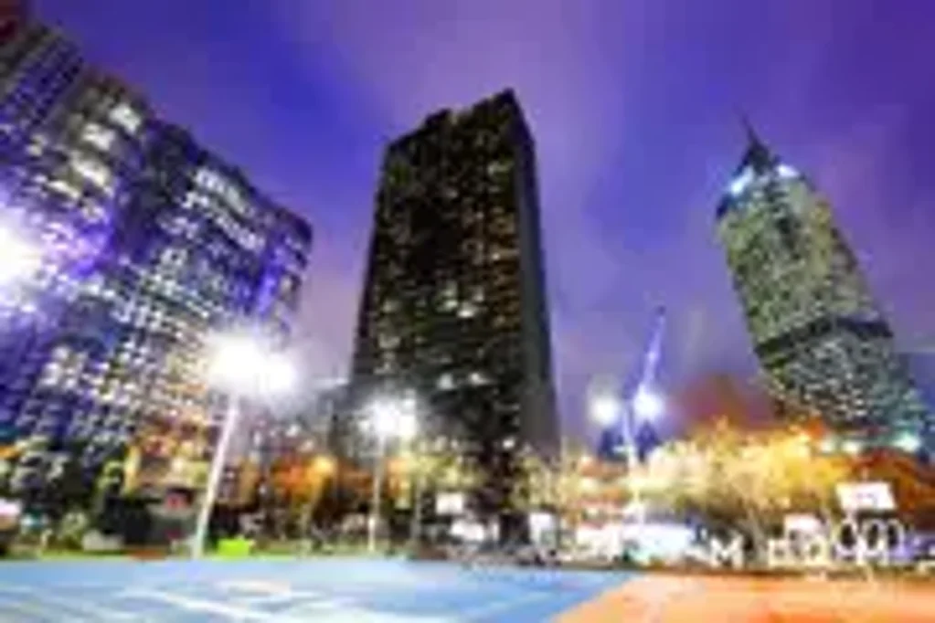 Stunning Two Bedroom Apartment available in the CBD