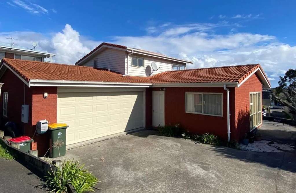 2 Bedrooms 2 Bathrooms Double Garage Home in M...