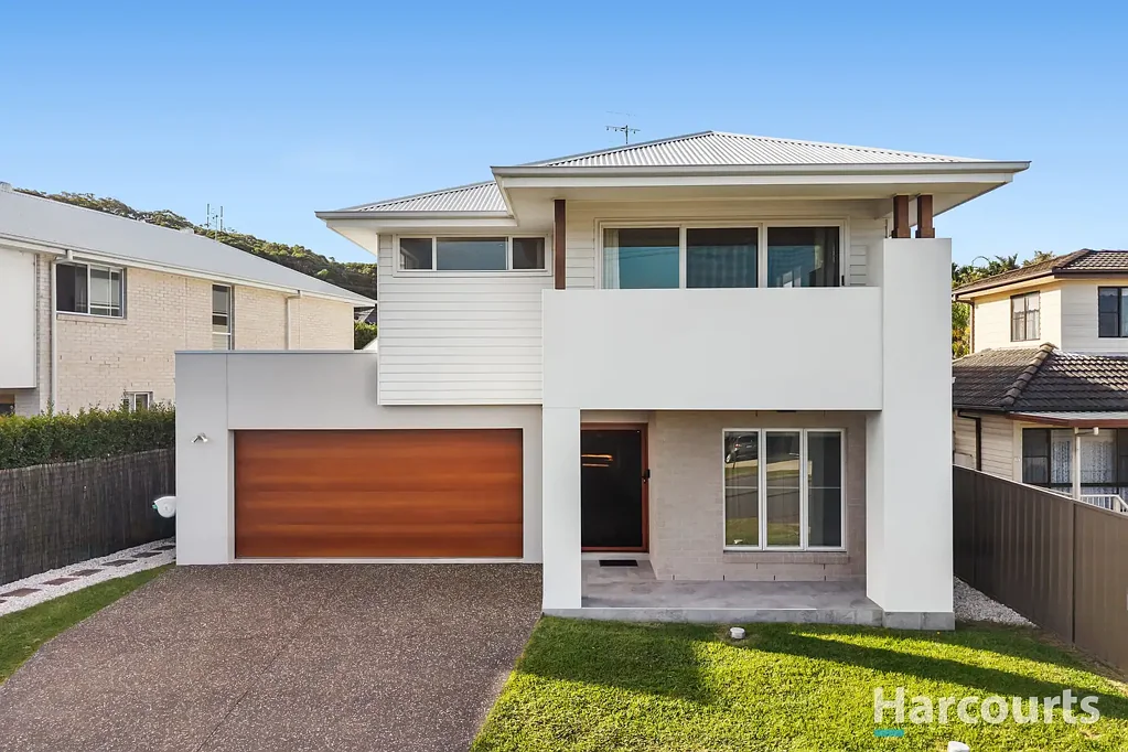 8 Railway Crescent, Belmont North, NSW 2280