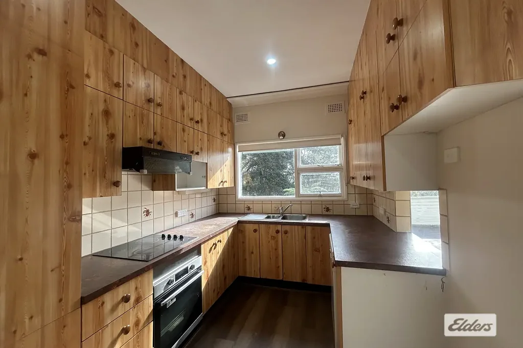 5 bedroom house in great location