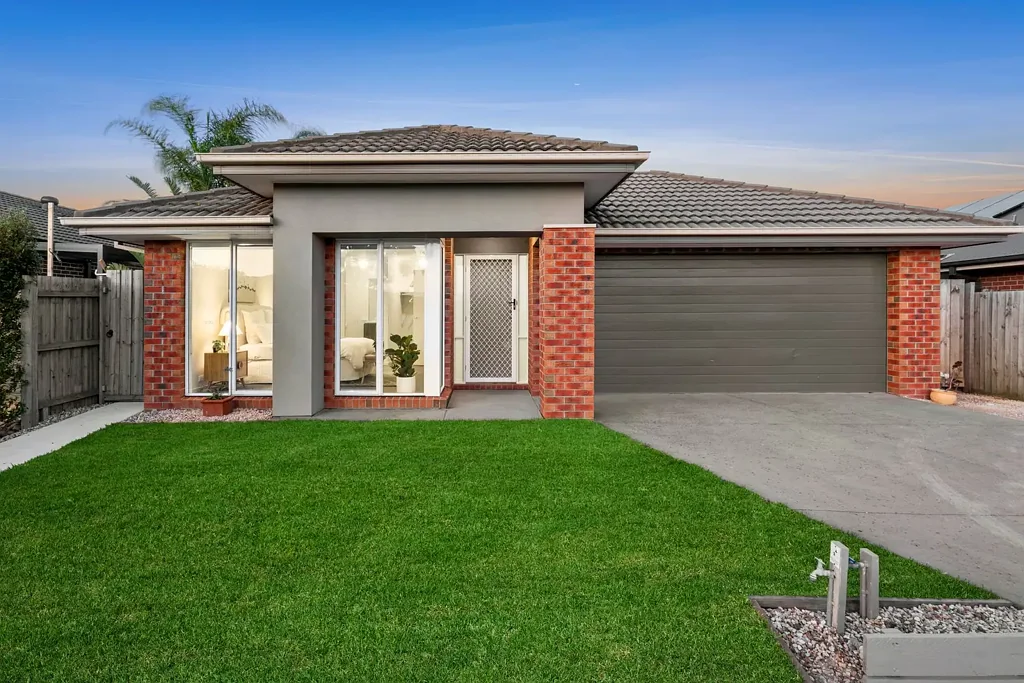 Spacious family home, Close to walking tracks and amenities.