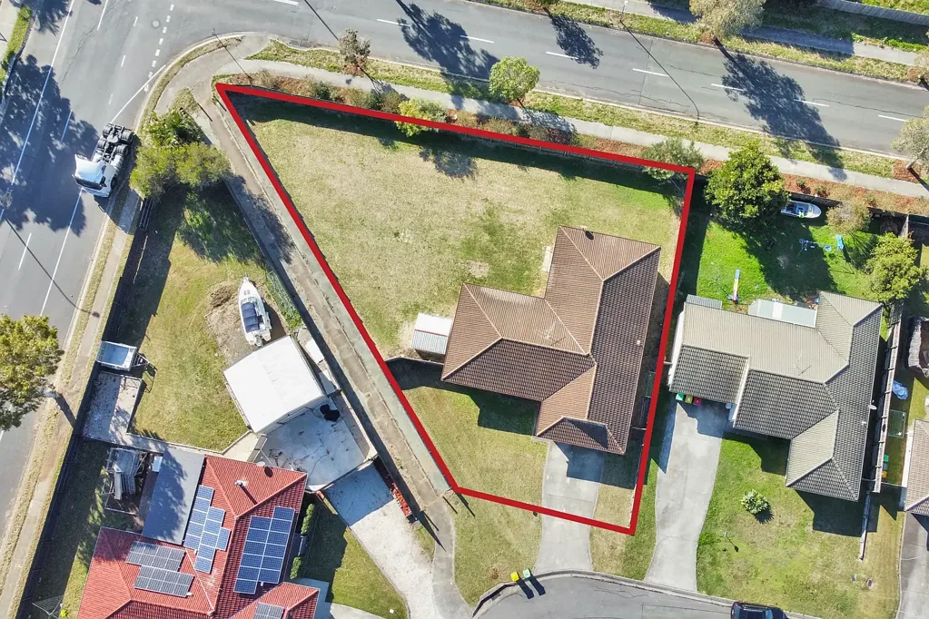 Redbank Plains 4 Bedroom Expansive Family Living on 987m²