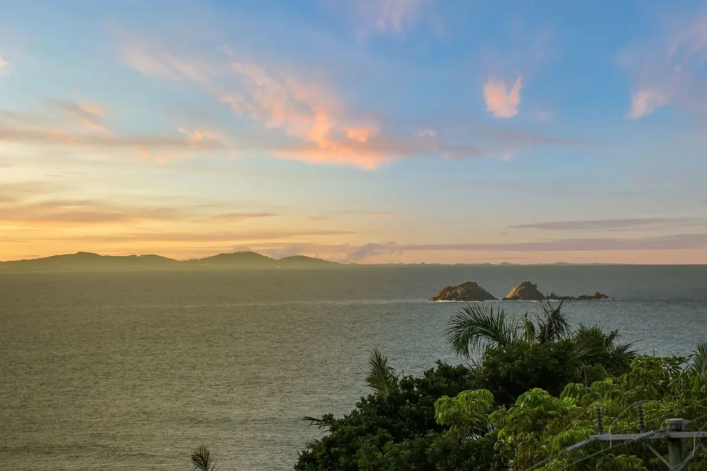 Byron Bay 5房  The Wing House - An Icon of Coastal Architecture with Sweeping Ocean Views