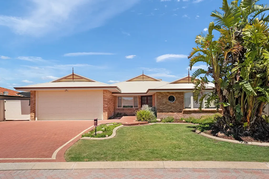 13 Bandol Gardens, Secret Harbour, WA 6173
