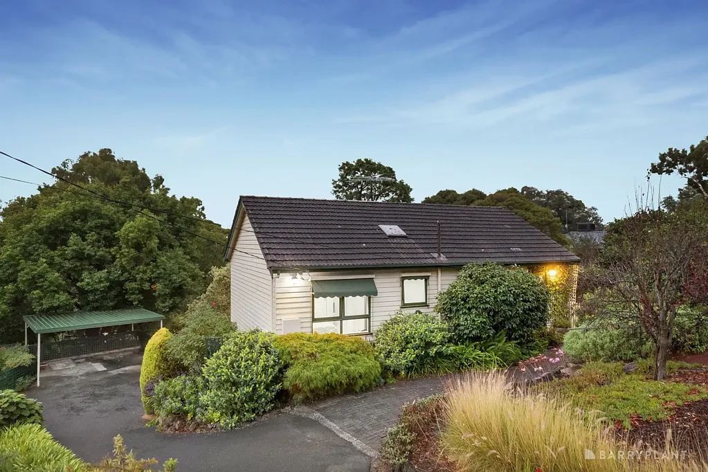 Wonga Park 4ห้องนอน Timeless Charm With Panoramic Treetop Outlooks