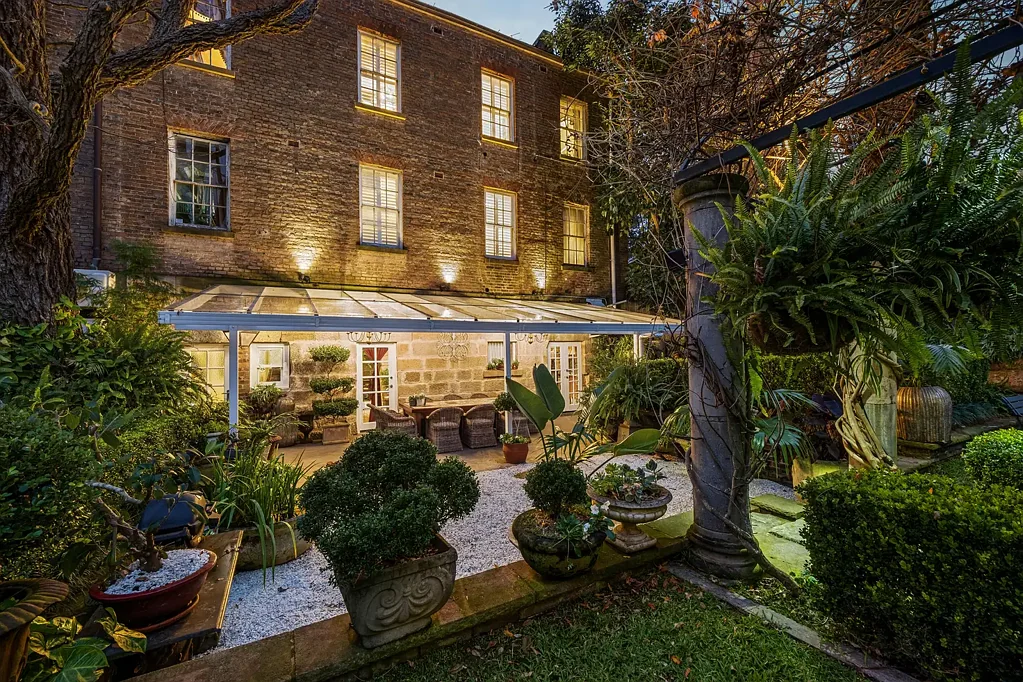 Windsor 5ਬੈੱਡਰੂਮ Experience Timeless Elegance at The Doctor's House: A Majestic Georgian Terrace Overlooking the Hawkesbury River