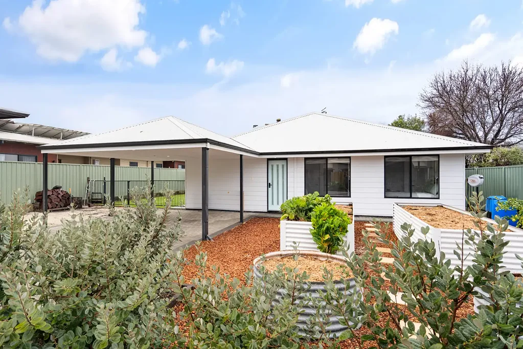 Margaret River 4Moenga Warm, Welcoming and Ready to Move In