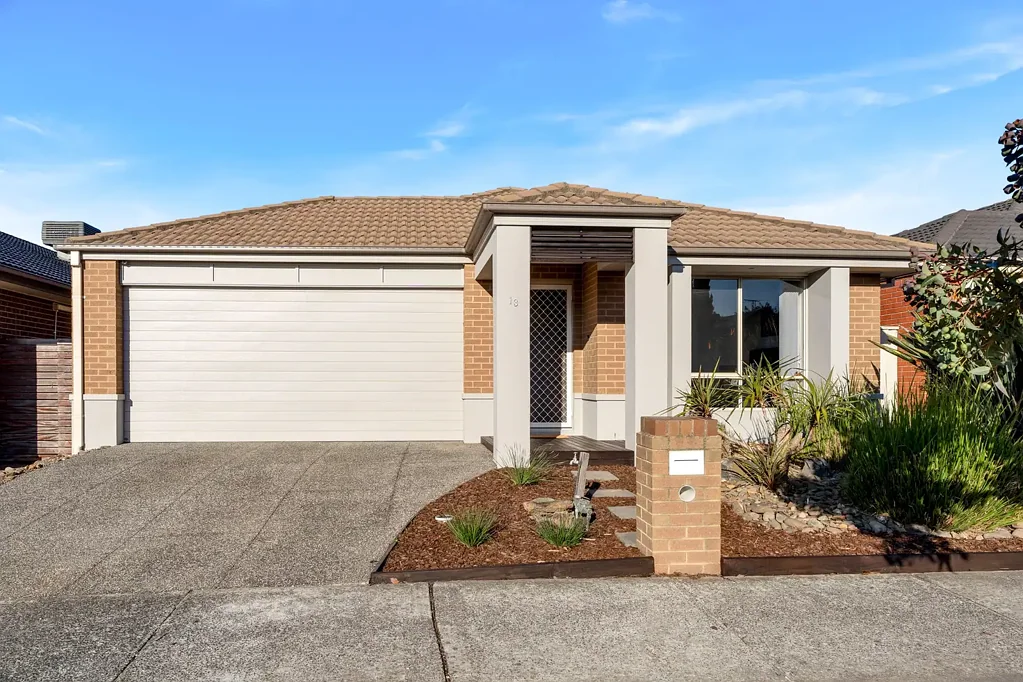 13 Mallacoota Way, Craigieburn, VIC 3064