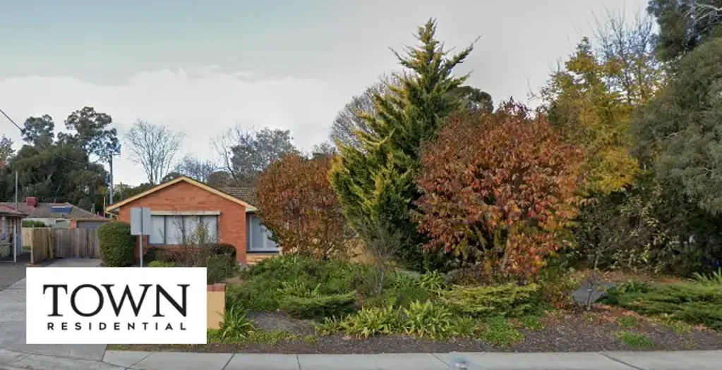 Live Comfortably in the Heart of Deakin - Ideal Family Living