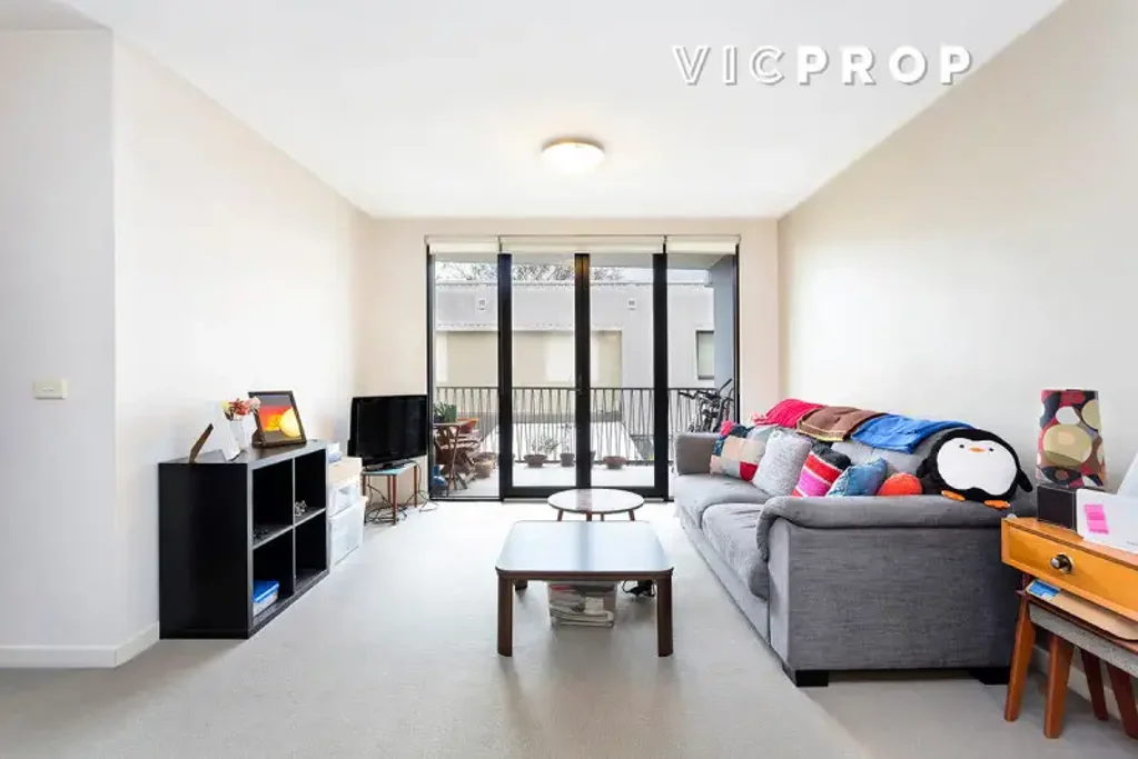 UNFURNISHED - CONTEMPORARY CLASS IN CONVENIENT LOCATION