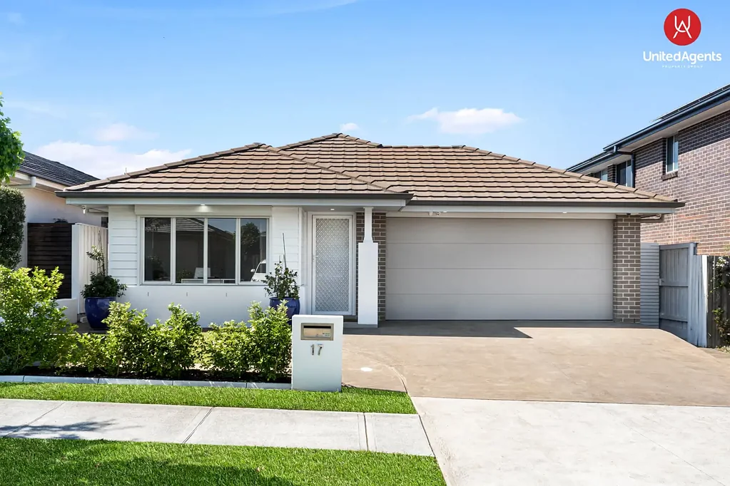 17 Silverwood Street, Gledswood Hills, NSW 2557