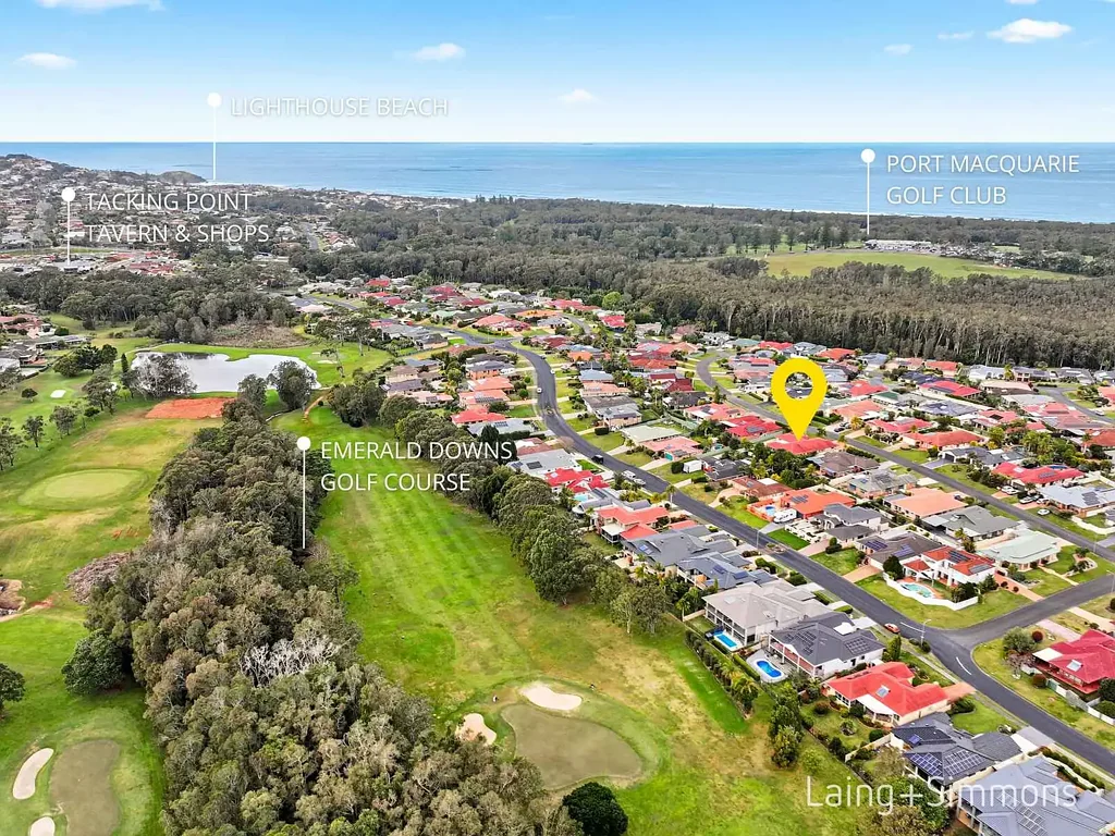 Port Macquarie 4ਬੈੱਡਰੂਮ Expansive Emerald Downs Home with Huge Under-House Workshop