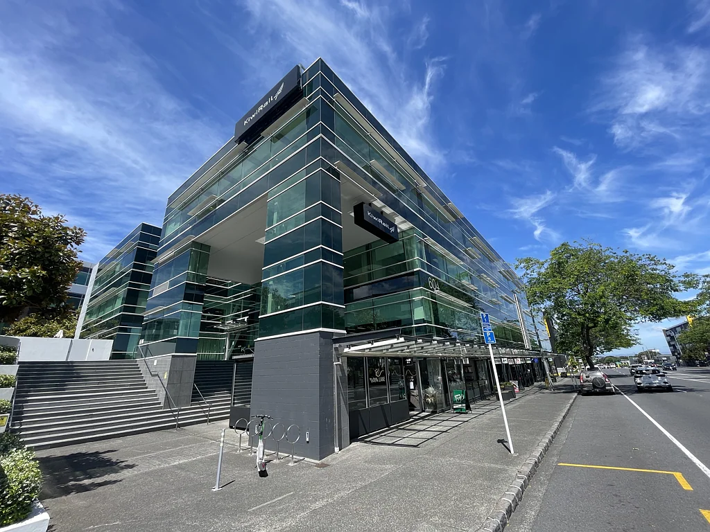 Ellerslie Prime Millenium retail for lease!