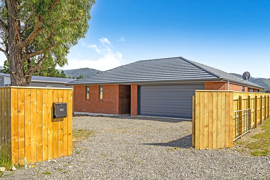 Featherston 4ਬੈੱਡਰੂਮ A Formula for Great Living - BEO$650,000