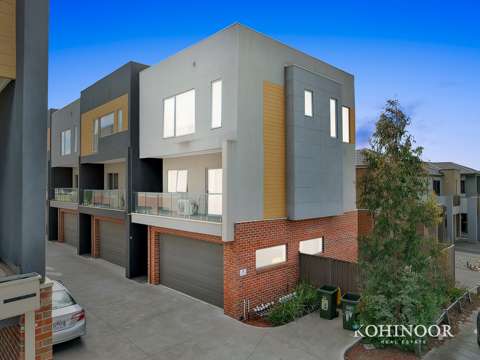 Craigieburn 3 Bedroom Chic & Convenient Townhome Living