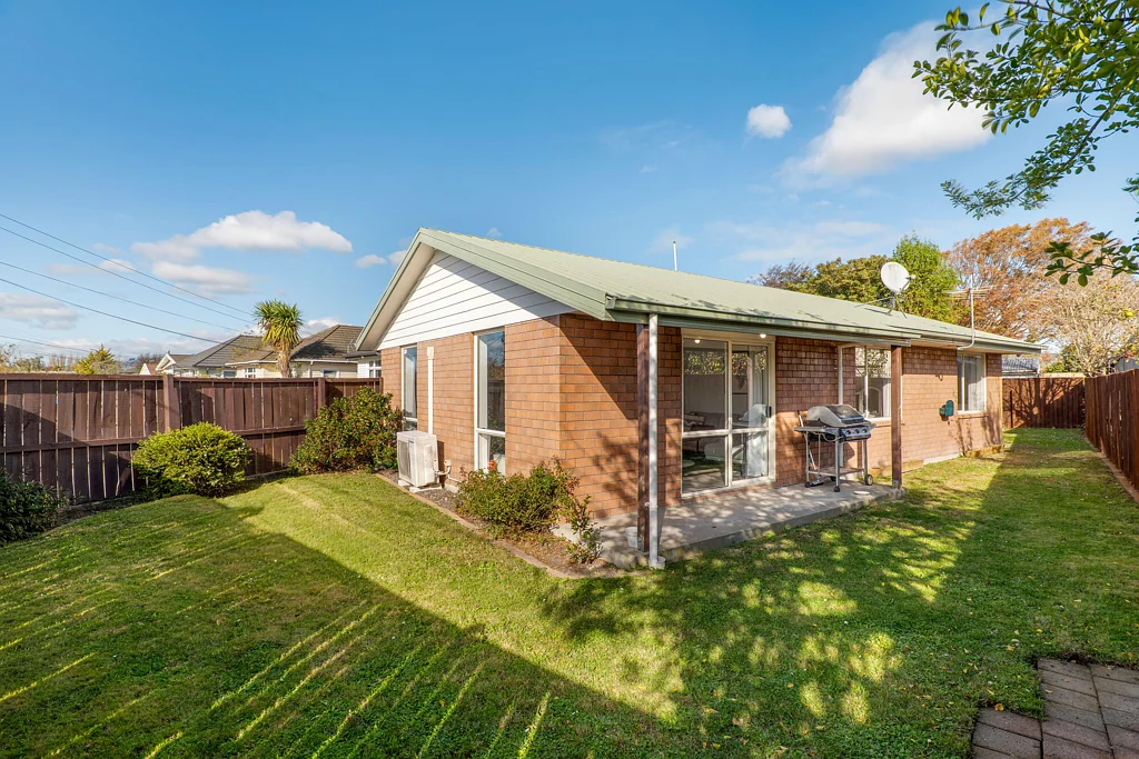 Woolston 3Moenga Best on Bass! MUST BE SOLD!!!