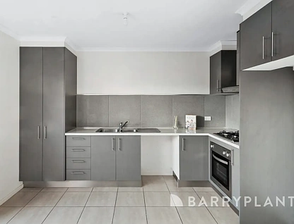 2/145 Fox Street, St Albans, VIC 3021, 2房, 1浴, 城市屋