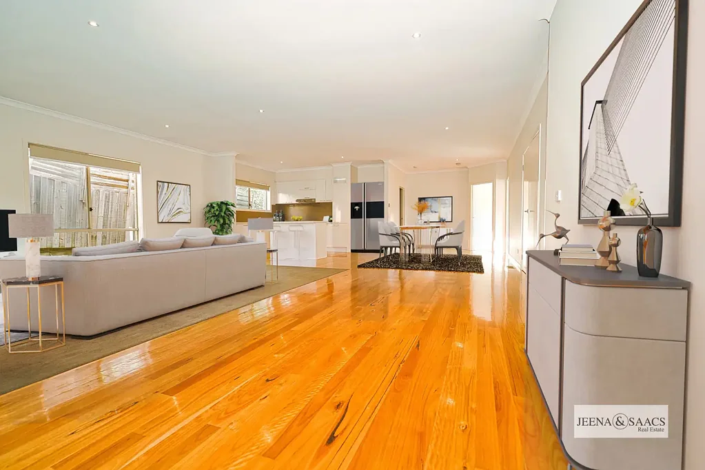 LUXURIOUS HOME WITH PREMIUM FEATURES AND IDEAL LOCATION