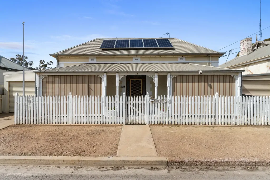 14 Manders Street, Solomontown, SA 5540