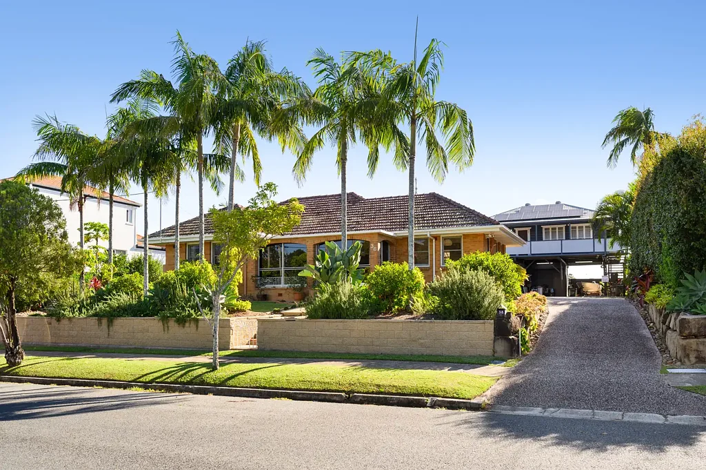 36 Muir Street, Labrador, QLD 4215