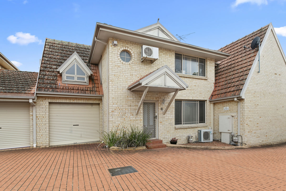 UNIT 6 21-23 YEEND ST, MERRYLANDS NSW 2160, 0房, 0浴, Townhouse