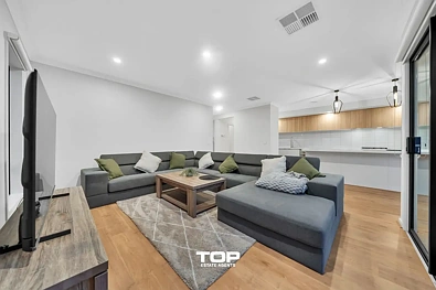 7 Boyce Circuit, Clyde North, VIC 3978, 3 slaapkamers, 2 badkamers, House