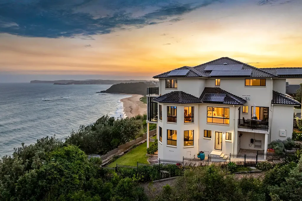 31 North Scenic Road, Forresters Beach, NSW 2260