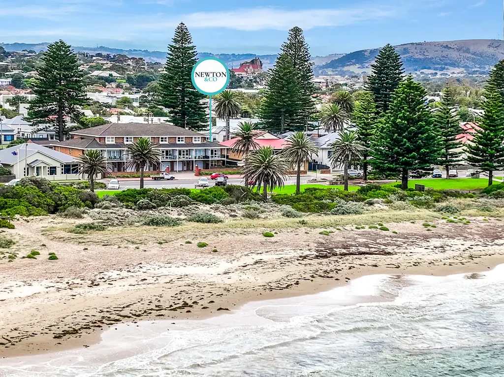 Victor Harbor 2房  Your Front-Row Seat to the Coast - Exclusive Esplanade Living!