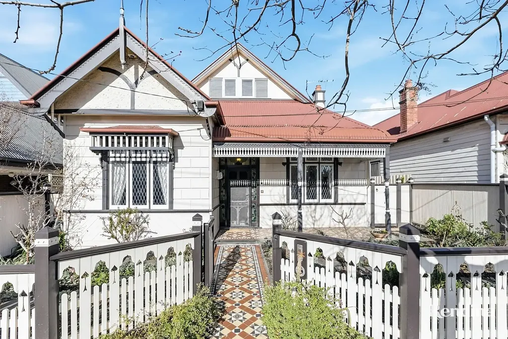 Moonee Ponds 4कमरा Fabulous Poolside Oasis