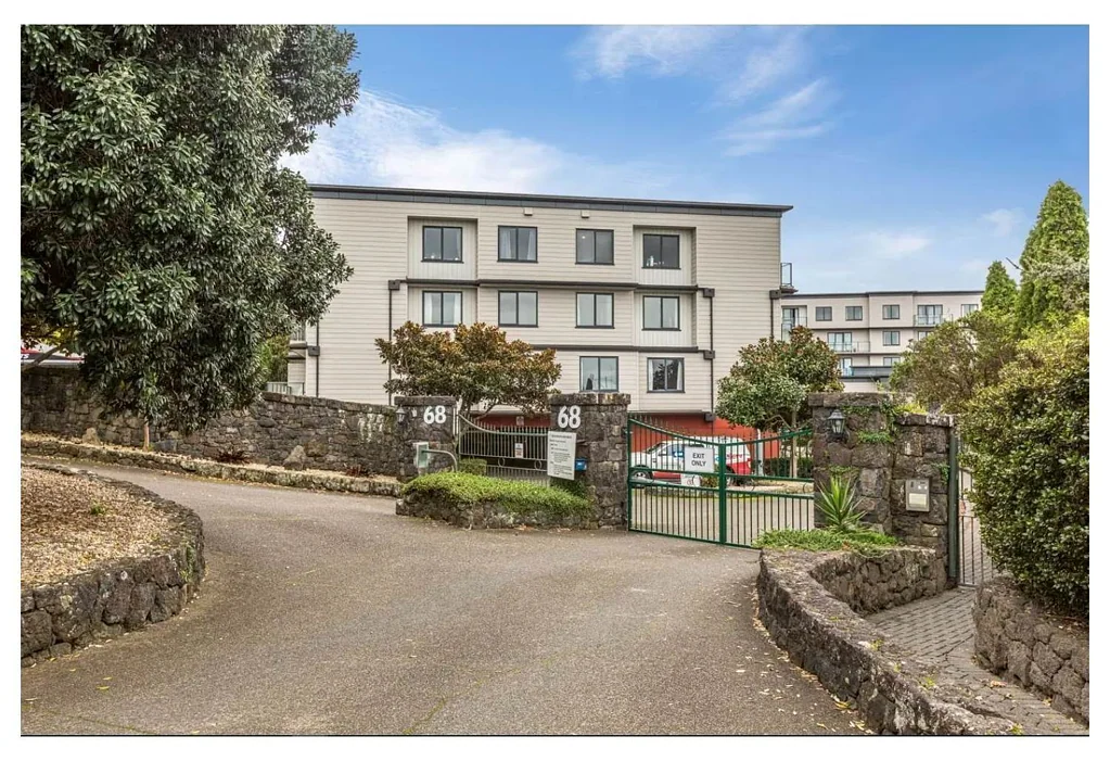 Modern One-Bedroom Apartment in Gated Complex