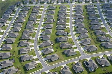 政府宣布大力推进紧急住房