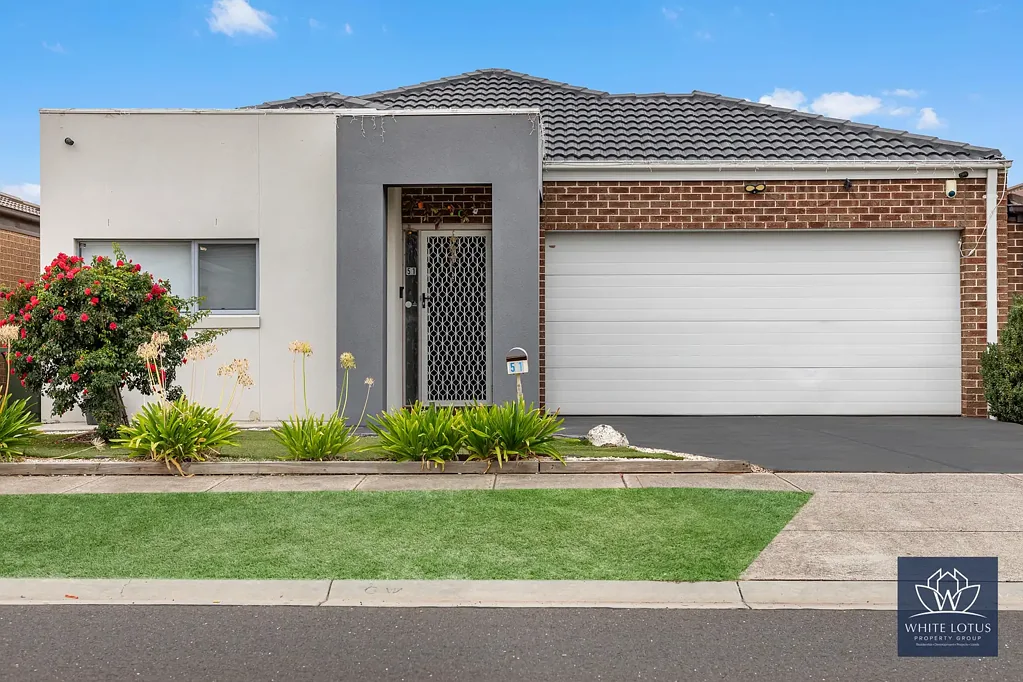 Wyndham Vale 4chambre For Sale: Beautiful Family Home in Wyndham Vale - 51 Chapman Drive