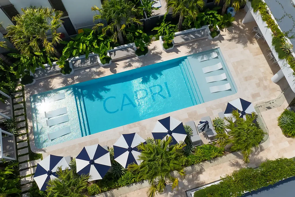 Surfers Paradise 3غرفة نوم Two-Level Villa in 'Capri Villas': Effortless Luxury and Contemporary Comfort