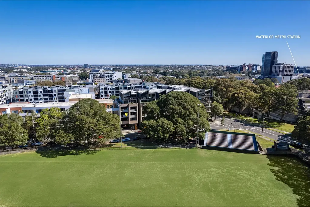 Waterloo 3ਬੈੱਡਰੂਮ “Simply Stunning” Beautifully Appointed Parkside Apt Offers Effortless Indoor/Outdoor Entertaining, Level Access + Superbly Convenient Location