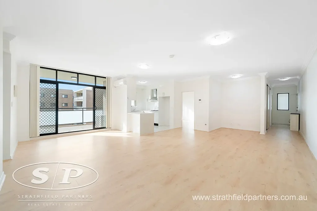 SPACIOUS THREE BEDROOMS