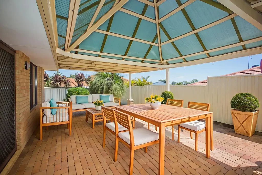Kinross 4Phòng ngủ A Beautifully Maintained Family Home in a Sought-After Kinross Pocket