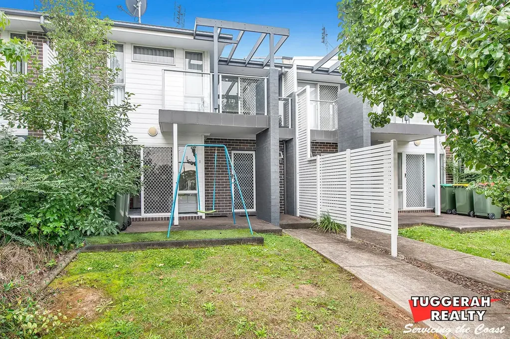 Morisset 3 Bedroom Modern Townhouse in Sought-After Complex – A Perfect Investment Opportunity!