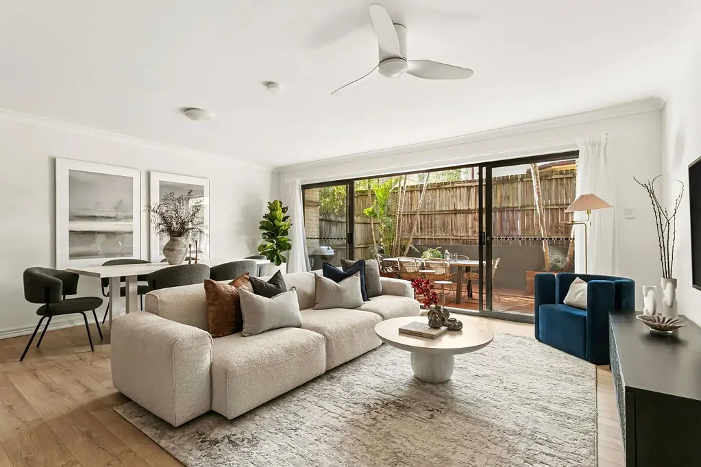 Summer Hill 2房 宽敞、明亮、私密的双层公寓 Size, Light & Privacy in a Two-Level Apartment