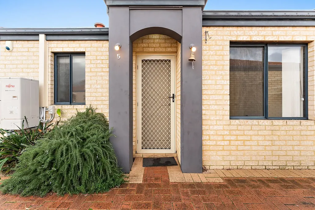 5/6 Braewood Court, Nollamara, WA 6061