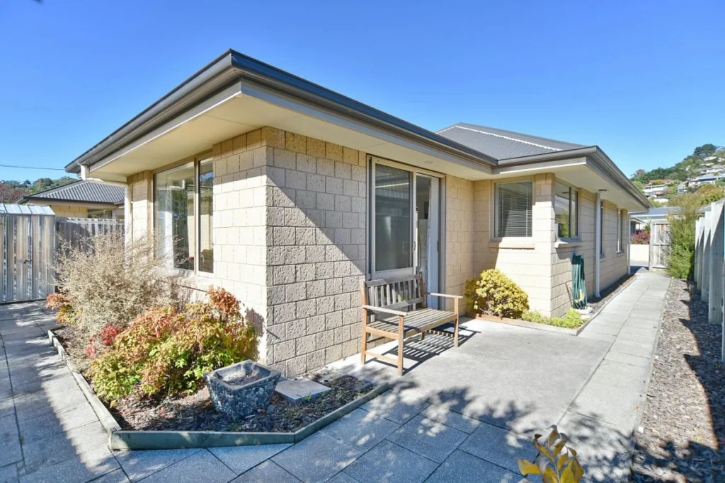 Saint Martins 2Zimmer * UNDER OFFER * Port Hills Living – Over 60s