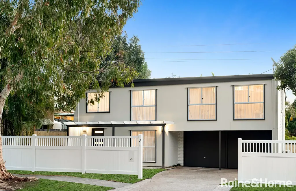 21 Molesworth Street, Seventeen Mile Rocks, QLD 4073