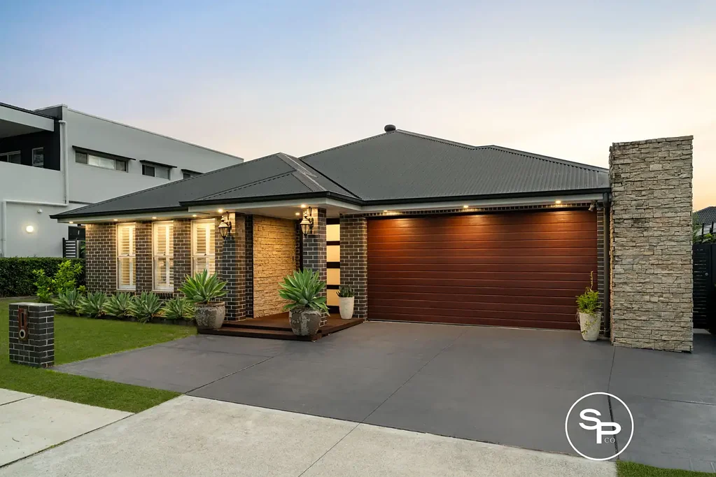 Oran Park 4 Slaapkamer Generous Living, Effortless Entertaining