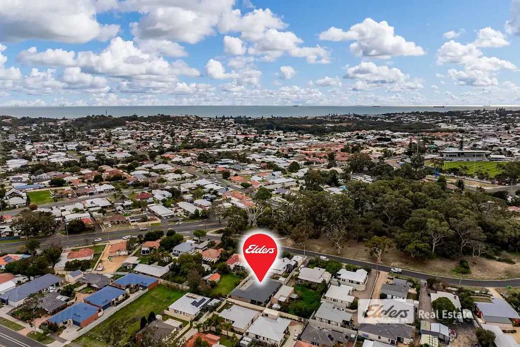 Carey Park 4Zimmer Modern Family Living with Space, Comfort & Convenience