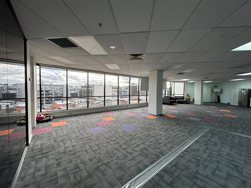 Newmarket Savills - Functional Office Space